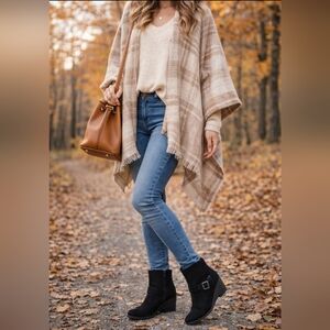 Very Volatile Los Angeles Black Suede Ankle Boots 8